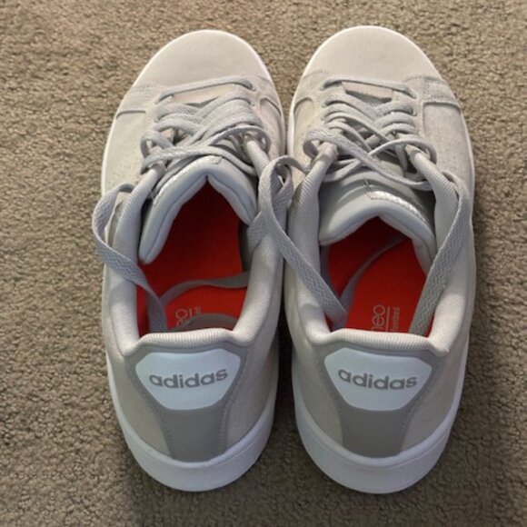 Adidas Mens 10.5 Cloudfoam. $69.99 New, almost new for $29.00 & FREE SHIPPING! - Picture 4 of 8